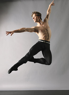 0909/DanielVertlarge0907.jpg