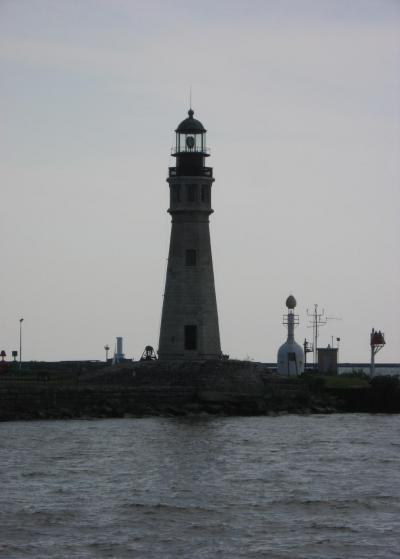 0709/VerticalLighthouse0727.jpg