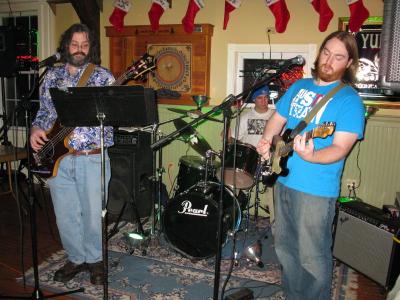 0109/Joecallahantrio0112.jpg