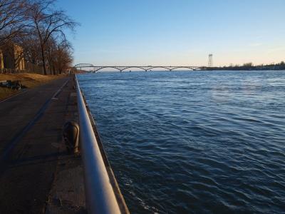 0209/Peacebridge0215.jpg