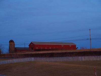 0309/Sunsetbarn0316.jpg