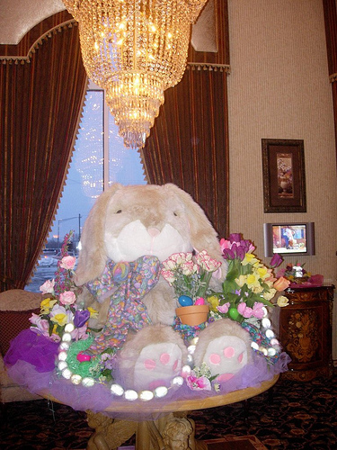 0409/SalvatoresEasterBunny0417.jpg