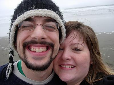 0707/PaulAndJessAtBeach0705.jpg