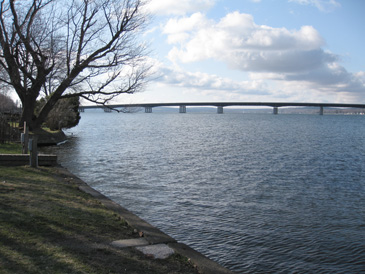 0409/Lake0413.jpg
