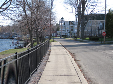 0409/Walk0413.jpg