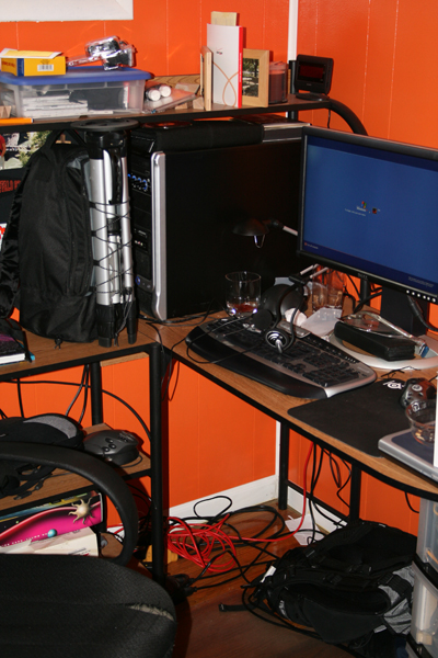 0808/DeskBefore0806.jpg