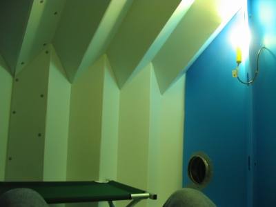 0108/SmallPodInside0115.jpg 0108/SmallPodInside0115.jpg
