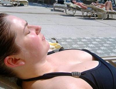0407/Tanning0412.jpg