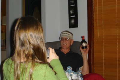 0107/Dadwithpressies0101.jpg 0107/Dadwithpressies0101.jpg