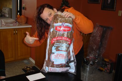 0107/Meandbread0101.jpg 0107/Meandbread0101.jpg