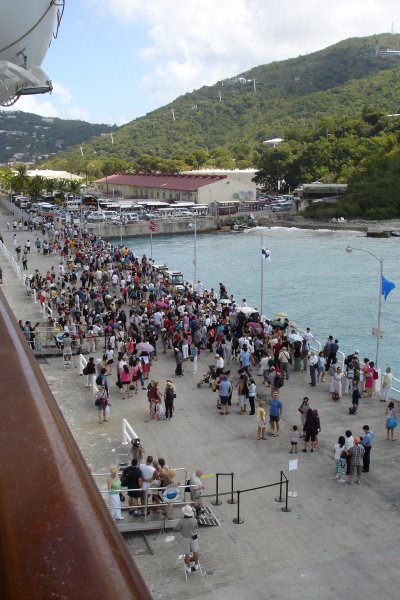 0208/CruiseStthomasthinnercrowds0226.jpg 0208/CruiseStthomasthinnercrowds0226.jpg