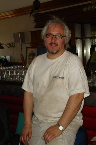 0507/Ianwithdirtyshirt0503.jpg 0507/Ianwithdirtyshirt0503.jpg