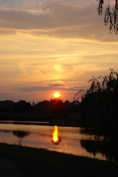 0606/sunsetatthelake5513.jpg