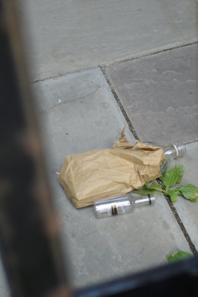 0807/Stjoebottle0819.jpg