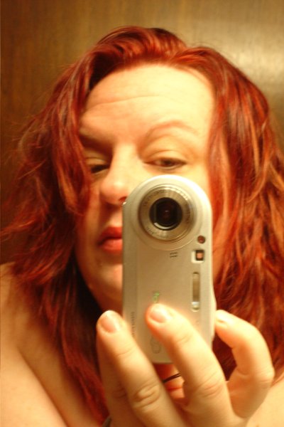 1107/Myredhairandcamera1114.jpg