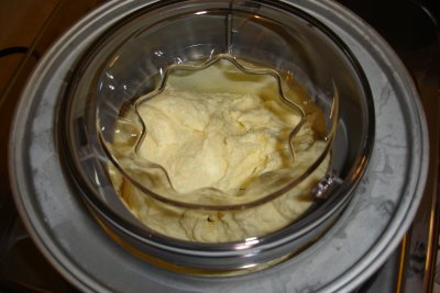 1206/Eggnogicecreamchurning1226.jpg 1206/Eggnogicecreamchurning1226.jpg