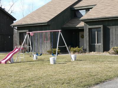 0306/Let_the_children_play1243.jpg