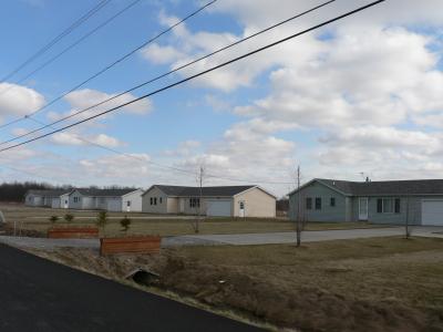 0306/abandoned_housing1827.jpg