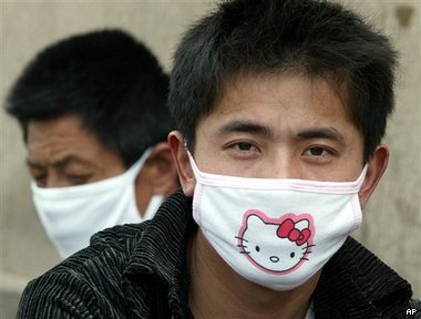 0409/HelloKittyFacemask0430.jpg