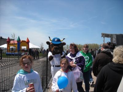 0509/HospiceWalk20090820517.jpg