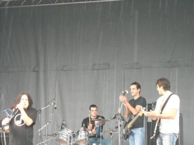 0908/MIA200801580914.jpg