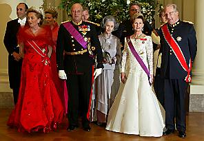 0108/296BELGIUMPrinceLaurenzQueenPaolaPrincessMathildeKingHaraldPrincePhilippeQueenFabiolaPrinceLaurentQueenSonjaKingAlbertII0131.jpg