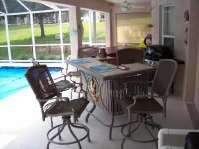 1008/OutdoorBar1022.jpg
