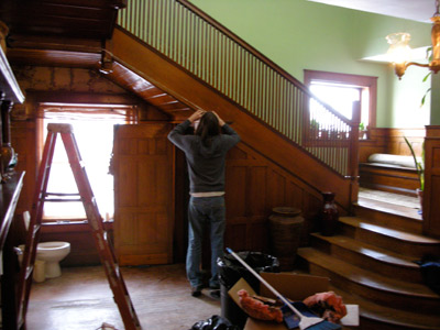 0208/CleaningMarksOffBanister0228.jpg