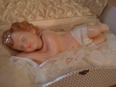 0309/BabyJesusInCoffin0308.jpg 0309/BabyJesusInCoffin0308.jpg