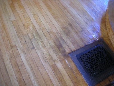 0408/FoyerDamage20405.jpg 0408/FoyerDamage20405.jpg