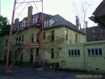 0506/backside0949.jpg