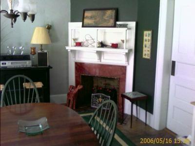 0506/diningRoomFirefplace2042.jpg