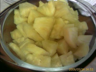 0506/pineappleMothersDay065753.jpg