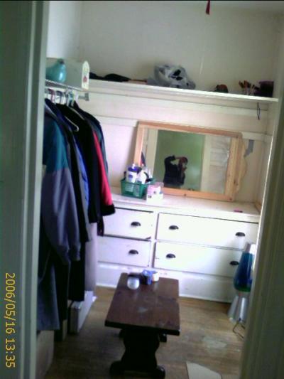 0506/walkinCloset2157.jpg