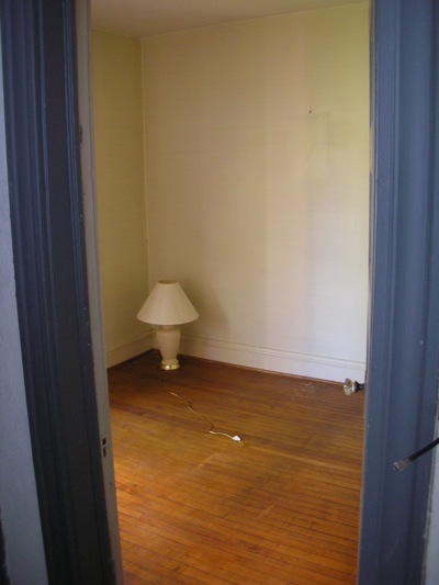 0508/Bedroom30504.jpg
