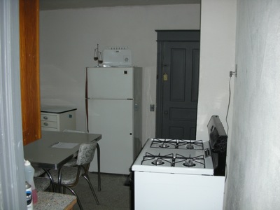 0508/Kitchen10504.jpg