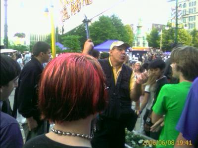 0606/TwoJewsSitDownAtABar2304.jpg