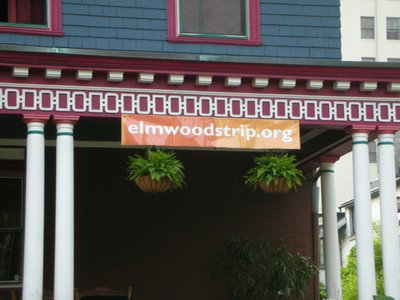 0607/ElmwoodstripParty0602.jpg