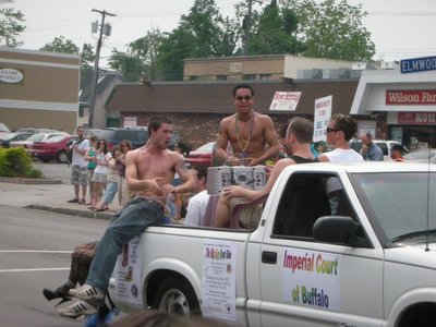 0607/Hotguy0606.jpg