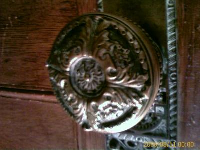 0806/doorKnobDark5346.jpg