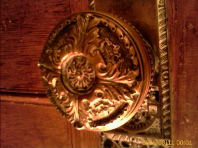 0806/doorKnobFinal5346.jpg