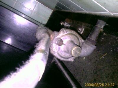 0806/gasShutOff4404.jpg