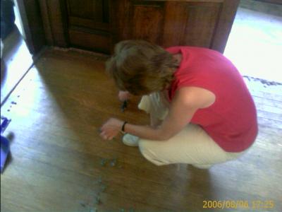 0806/pullingUpTacks0646.jpg