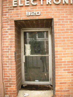 0807/920MainStreetDoor0806.jpg