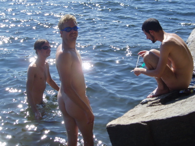 0807/SwimmingAtTheLedges20070805.jpg