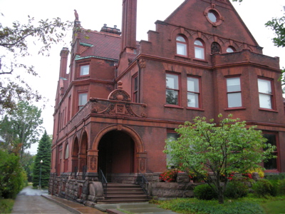0907/BemisHouseSideOnNorth0913.jpg