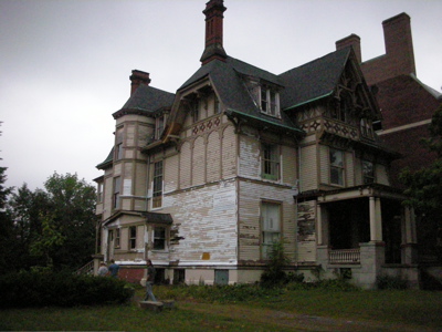 0907/MarkTwainHouseOnNorth0913.jpg