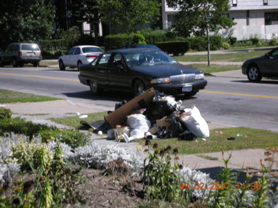 0907/TrashOnElmwoodAndSummer0909.jpg