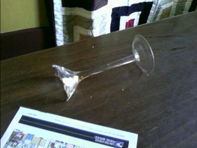 1006/BrokenGlass1823.jpg