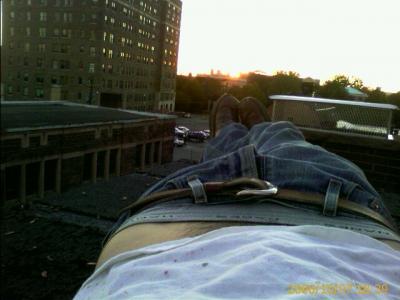 1006/LayingDown24LinwoodRoof32210.jpg